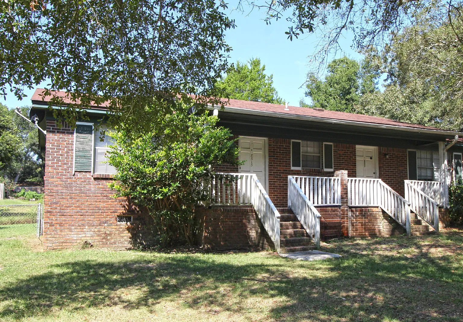 2 bed, 1.0 bath, 762 sqft, $1,175 — Photo 1
