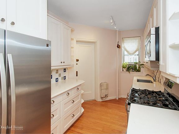 4th image of 16 N Chatsworth Ave APT 305