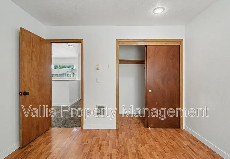 5262 Springcrest Dr S — Photo 22