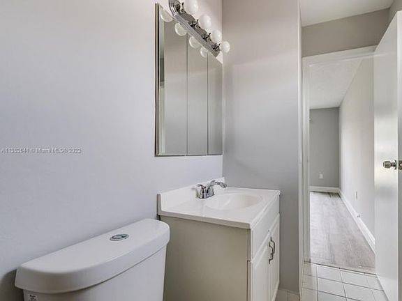 4th image of 11461 NW 32nd Pl