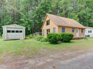 118 Lakeview Ln, Mayfield, NY 12117