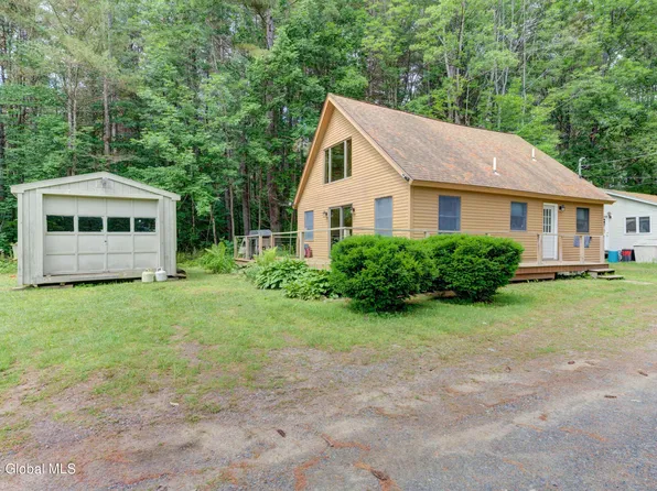 118 Lakeview Lane, Mayfield, NY 12117