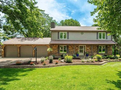 1030 Carriage Place Dr, Bettendorf, IA, 52722
