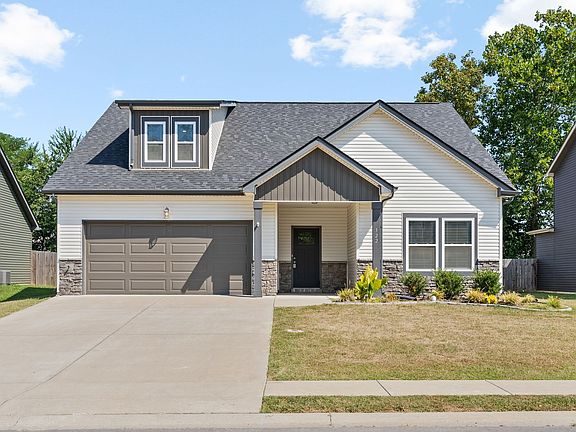 2nd image of 322 Crusaw Dr