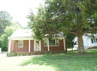 514 Pleasant St, South Hill, VA 23970