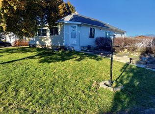 203 N 4th St, Kirkland, IL 60146