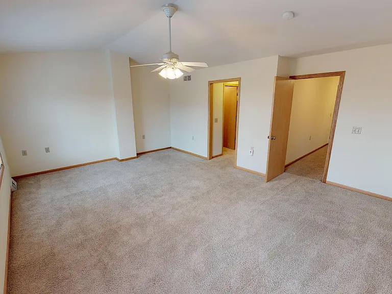 1203-1243 Prospect Cmns — Photo 24