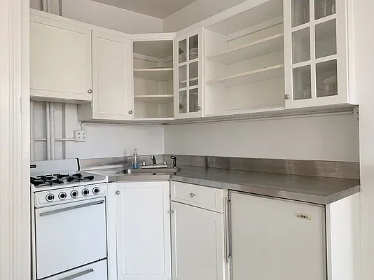 Rented by Compass | media 8