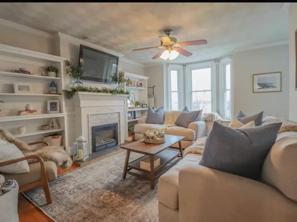 392 E 8th St #2, South Boston, MA 02127