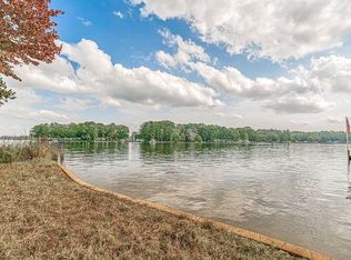 328 Commonwealth Dr, Ninety Six, SC 29666