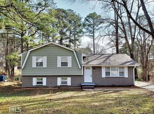 8534 Avalon Dr, Riverdale, GA 30274