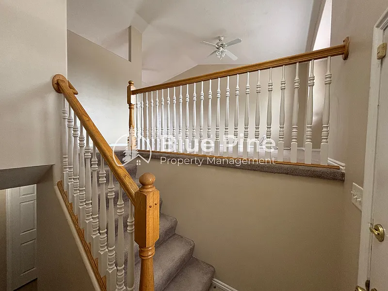 4 bed, 2.0 bath, 1550 sqft, $2,200 — Photo 3