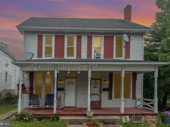 117 S Mount Joy St, Elizabethtown, PA 17022