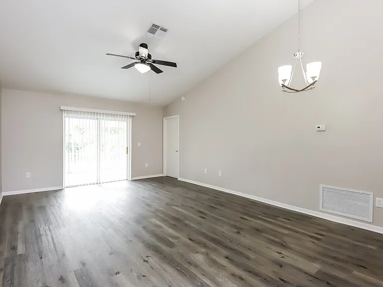 206 Lookout Dr — Photo 5