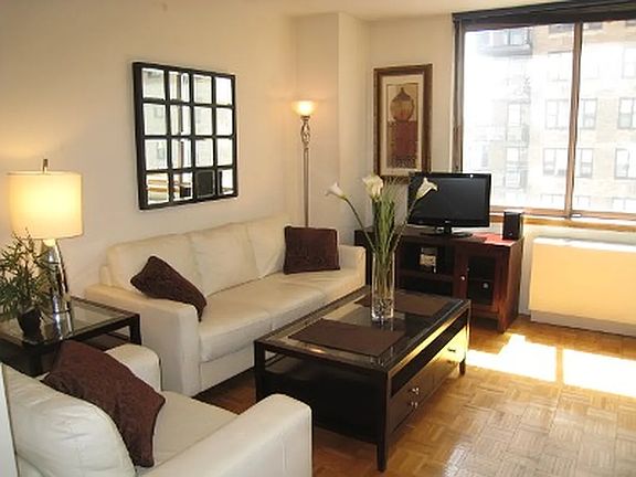 5th image of 235 E 40th St APT 25I