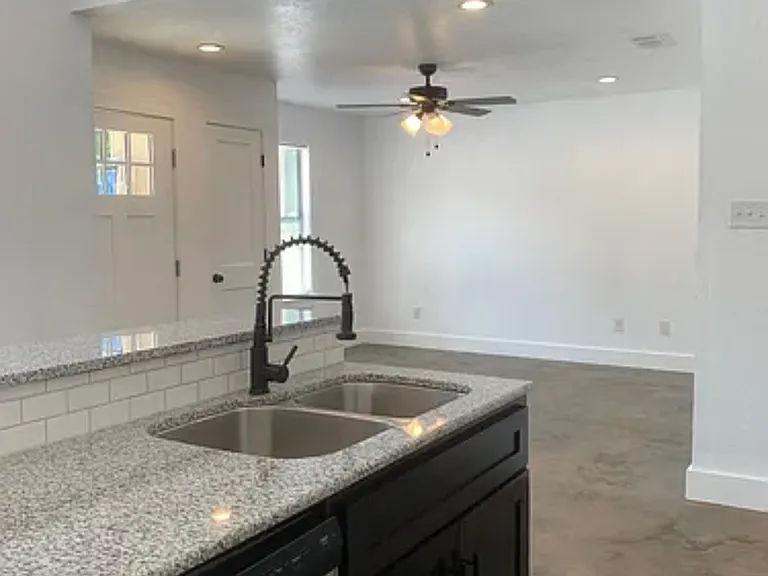 319 Murphey Dr #A — Photo 3