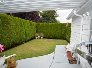 8935 N Chautauqua Blvd, Portland, OR