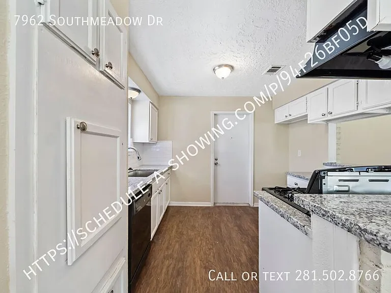 7962 Southmeadow Dr — Photo 14