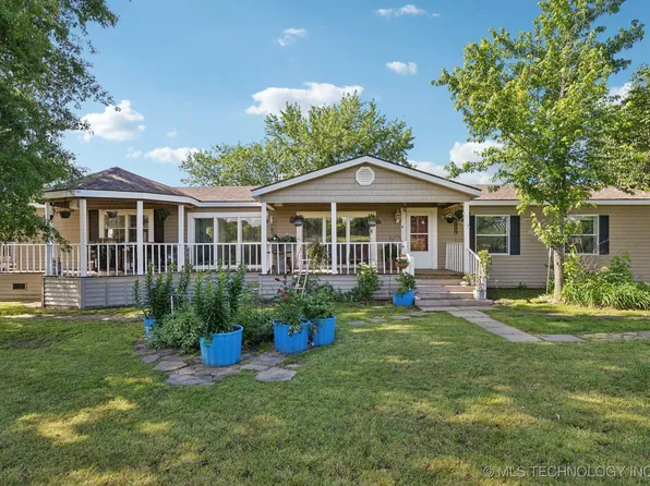 520 E 15th St, Mounds, OK 74047