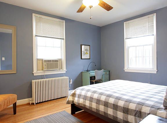 2nd image of 601 D St SE APT 3