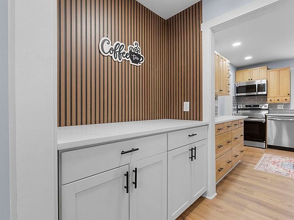 5th image of 583 Burt Hill Rd