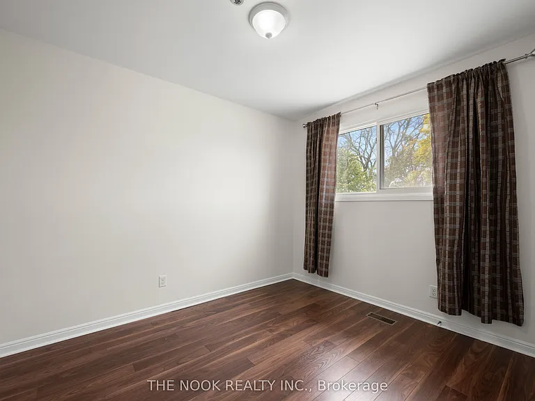 948 Simcoe St N #A — Photo 28