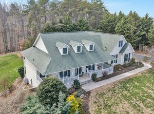 20 S Pointe Ln, Moneta, VA