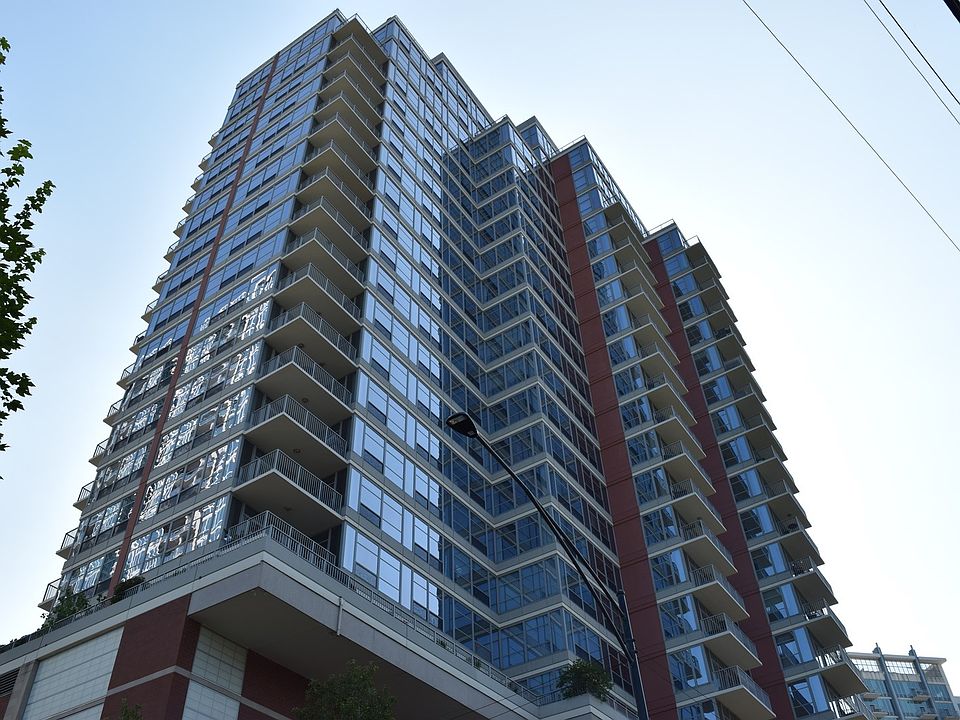 1st image of 1600 S Prairie Ave #703