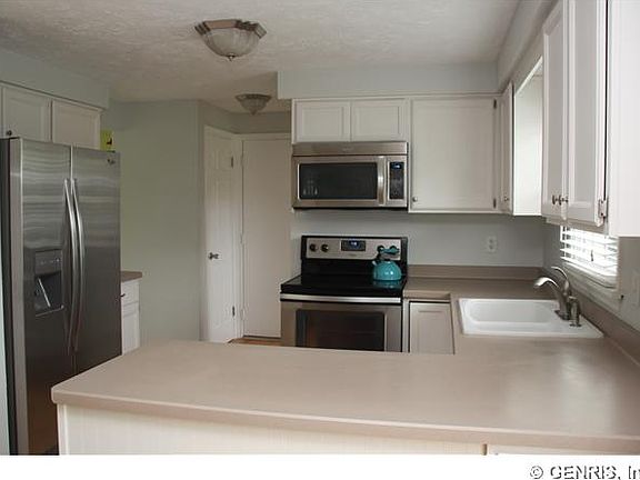 5th image of 23 Rosscommon Cres