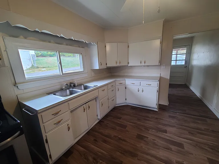 119 Sparacino St — Photo 16