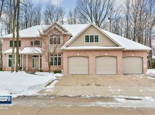 63 Brentwood Ln, Appleton, WI 54915