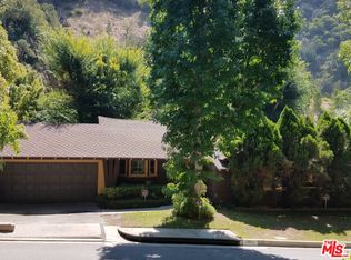 1924 Roscomare Rd, Los Angeles, CA 90077