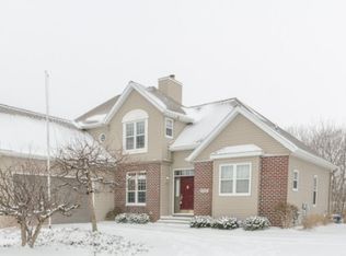 616 Mary Knoll Ln, Watertown, WI 53098