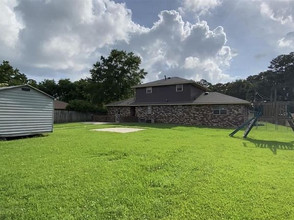 3rd image of 4274 N Riverview Dr