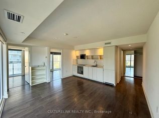 89 McGill St #902, Toronto, ON M5B 0B1