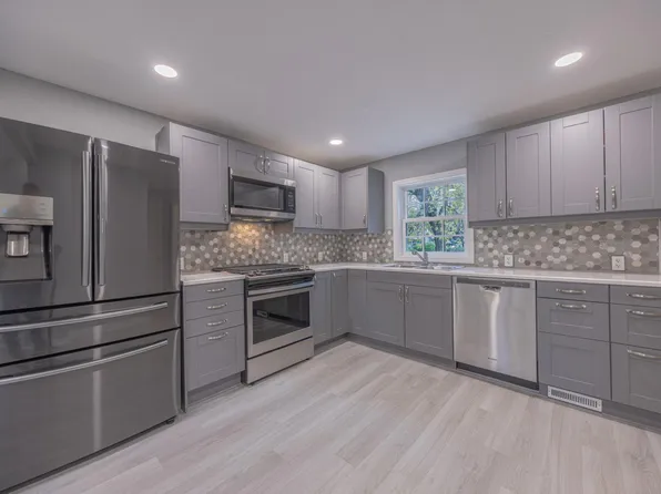 406 N 11th St, Kerkhoven, MN 56252