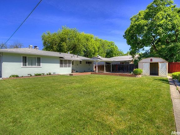 4th image of 7430 Coral Ln