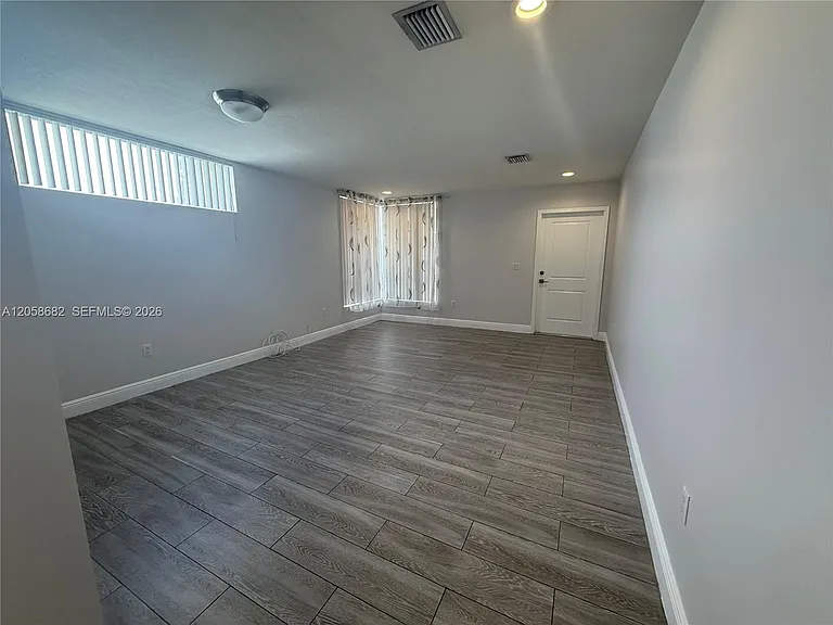 16 E St #177 — Photo 5