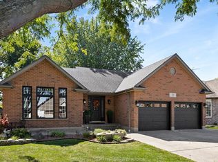 35 Whelan Dr, Amherstburg, ON N9V4A4
