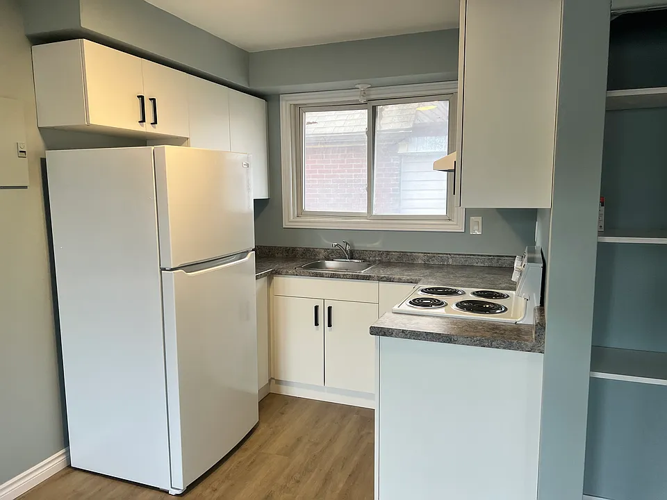789 Randolph Ave #3
