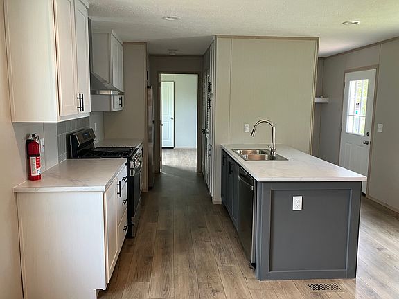 3rd image of 1062 S Park Dr #1062