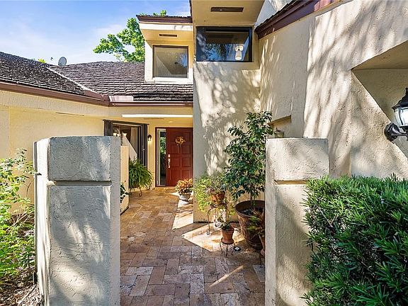 2nd image of 421 NW 97th Avenue #421