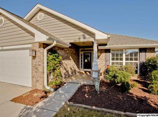 4815 Canterwood Dr SE, Owens Cross Roads, AL 35763