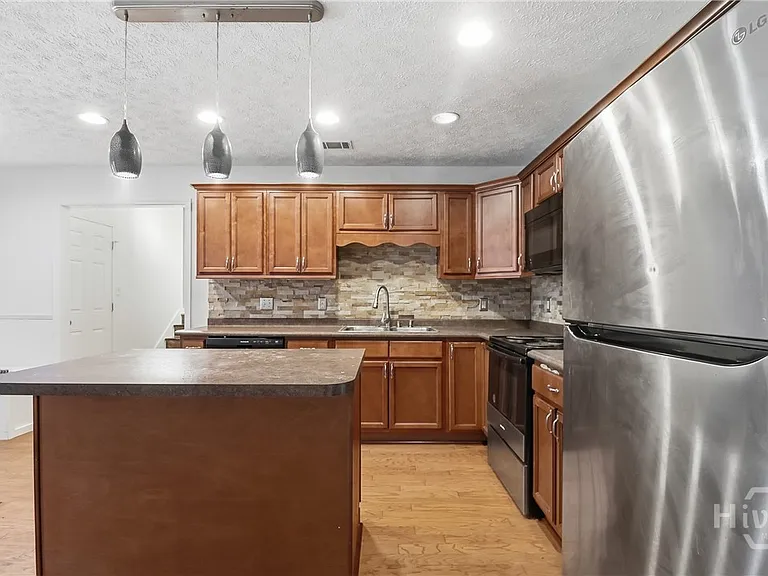 375 Pine Needle Dr — Photo 16
