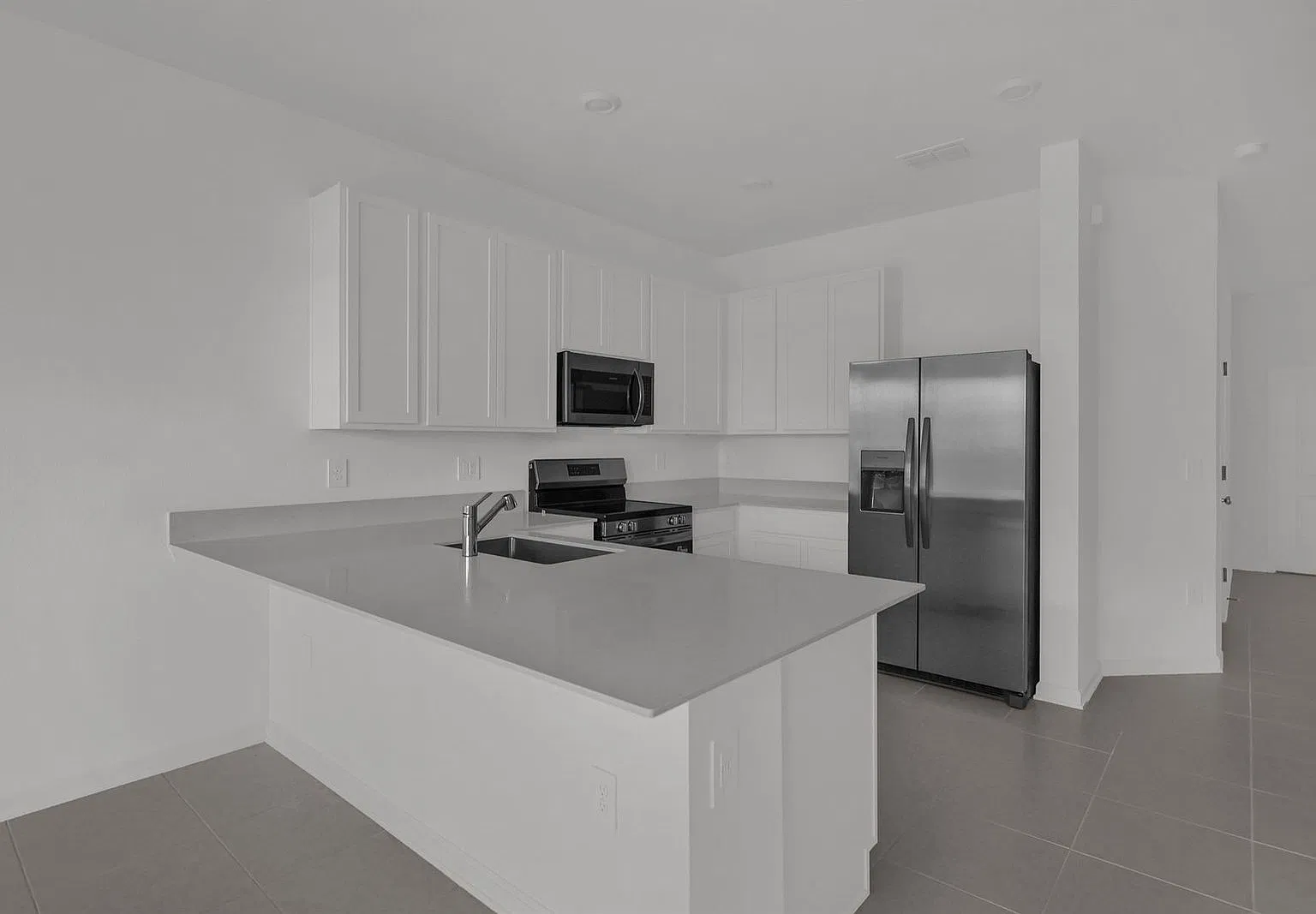 3 bed, 2.5 bath, 1834 sqft, $2,490 — Photo 4