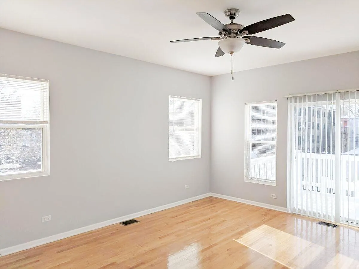 3 bed, 2.5 bath, 2950 sqft, $3,750 — Photo 3