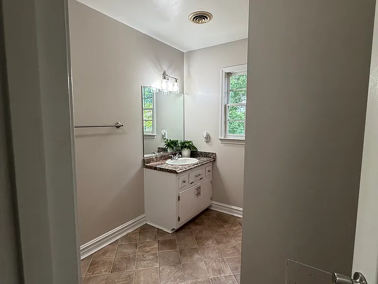1507 Southcreek Dr — Photo 37