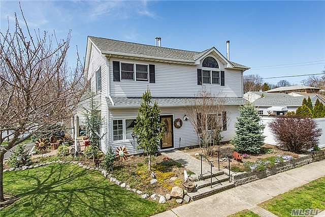 1st image of 14 Pine Pl