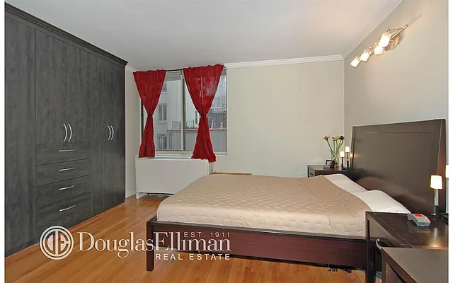 Sold by Douglas Elliman | media 6