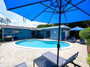 6741 Douglas St, Hollywood, FL 33024
